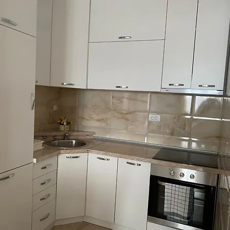아파트 Apartman 